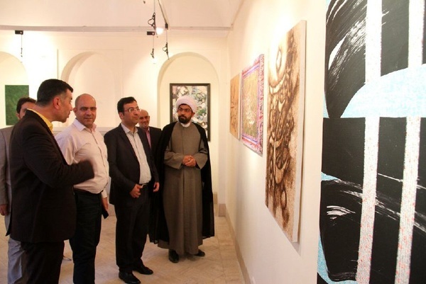 آغاز به کار نمایشگاه آثار جشنواره ملی نقاشی خط آیات در یزد