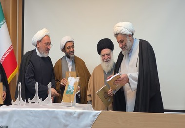 امام خمینی(س) رویکردی قرآنی به ولایت فقیه ارائه کرده است