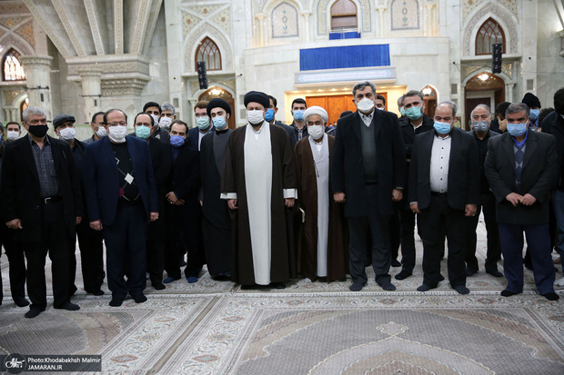 وداع با پیکر مطهر شهید محسن فخری زاده در حرم امام خمینی(س)