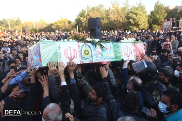 تشییع سه شهید مدافع امنیت در اصفهان