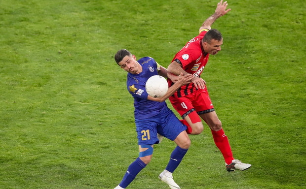 استقلال 2 - پرسپولیس 2/ شهرآورد پرهیجان برنده نداشت! + ویدیو گل‌ها و جدول

