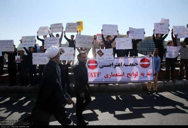 راهپیمایی نمازگزاران جمعه تهران در محکومیت حادثه تروریستی+اهواز  تصاویر