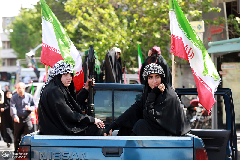 راهپیمایی دختران «جان‌فدای ایران»- ۲