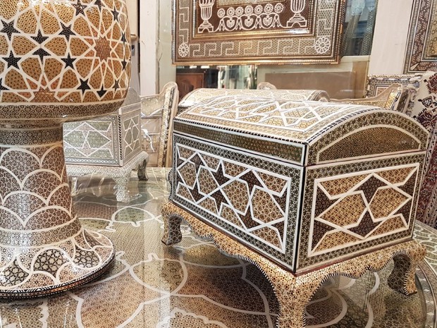 صنایع دستی شیراز و هنر های خاتم کاری و قلمزنی