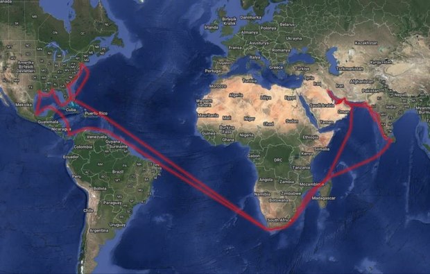 سپاه: یک کشتی مظنون به همکاری با ارتش آمریکا توقیف شد + عکس