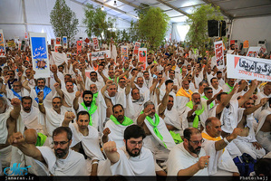مراسم برائت از مشرکان زائران ایرانی در عرفات