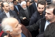 حضور روحانی، رییس جمهور در خیابان آزادی در جمع راهپیمایان ۲۲ بهمن تهران