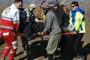 هلال احمر مراوه تپه یک بیمار روستایی محصور دربرف را نجات داد