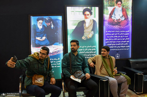  غرفه موسسه تنظیم و نشر آثار امام خمینی (س) در سی و سومین نمایشگاه بین المللی قرآن کریم-4