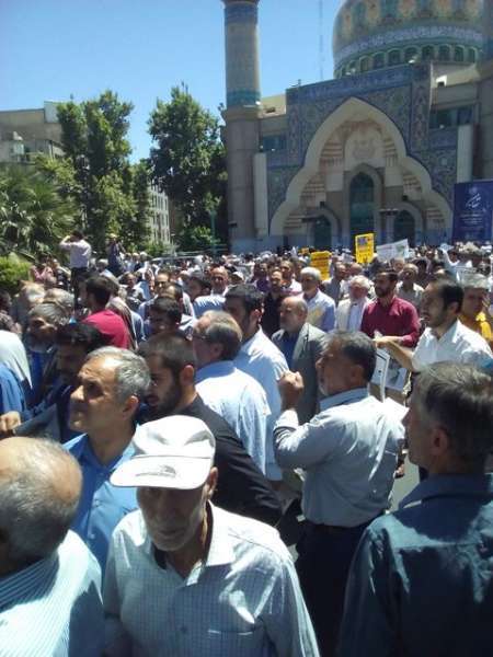 نماز گزاران تهرانی جنایات آل خلیفه را محکوم کردند