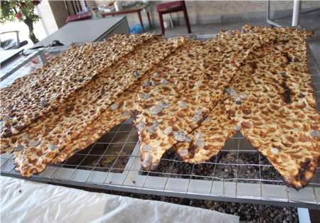 معاون استاندار: نانوایی های قزوین کیفیت پخت سنگک را بالا ببرند