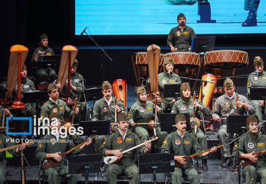 تصاویری از ارکستر «شاهو» ادای دینی به دلاوری‌های خلبانان نیروی هوایی ارتش ایران در هشت سال دفاع مقدس