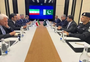 وزرای کشور ایران و پاکستان دیدار و گفت و گو کردند