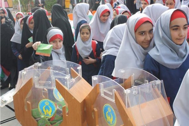 جشن عاطفه ها در800 مدرسه  استان بوشهر