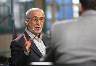 سردار علایی: امیدوارم لاریجانی موفق شود، اما تا سیاست‌ها تغییر نکند، افراد چندان نمی‌توانند کاری از پیش ببرند/ پزشکیان واقعا زحمت می‌کشد و فکر می‌کردیم اتفاقات خوبی رخ بدهد، اما سیاست‌ها تغییر نکرد/ امروز کشور پر از نگرانی است و حتی نگران آب خوردن شده‌ایم