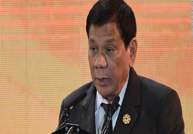 رئیس جمهور فیلیپین به خاطر زباله کانادا را تهدید به جنگ کرد
