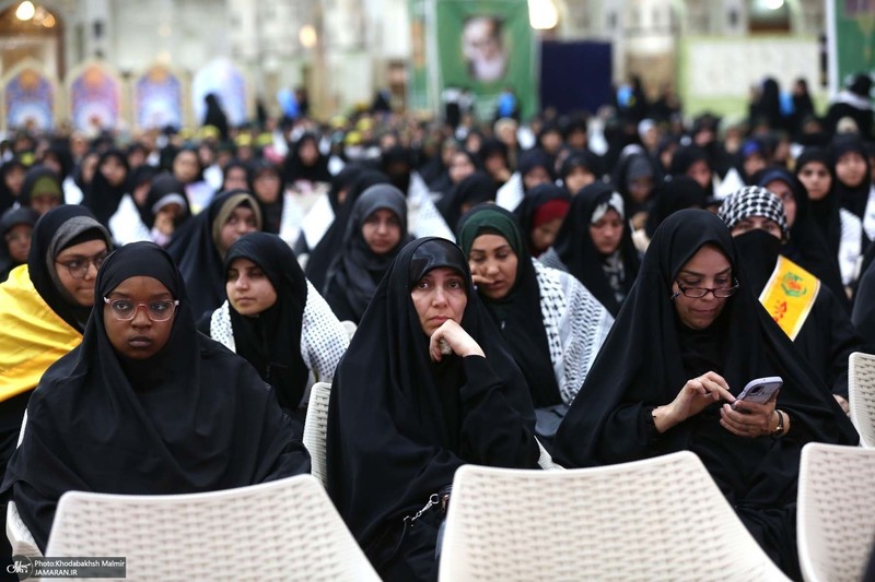 مراسم چهلم شهید سیدحسن نصرالله و سرلشکر نیلفروشان در حرم امام خمینی (س)