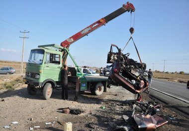 23 مجروح و 6 کشته در برخورد پراید و وانت در خوزستان
