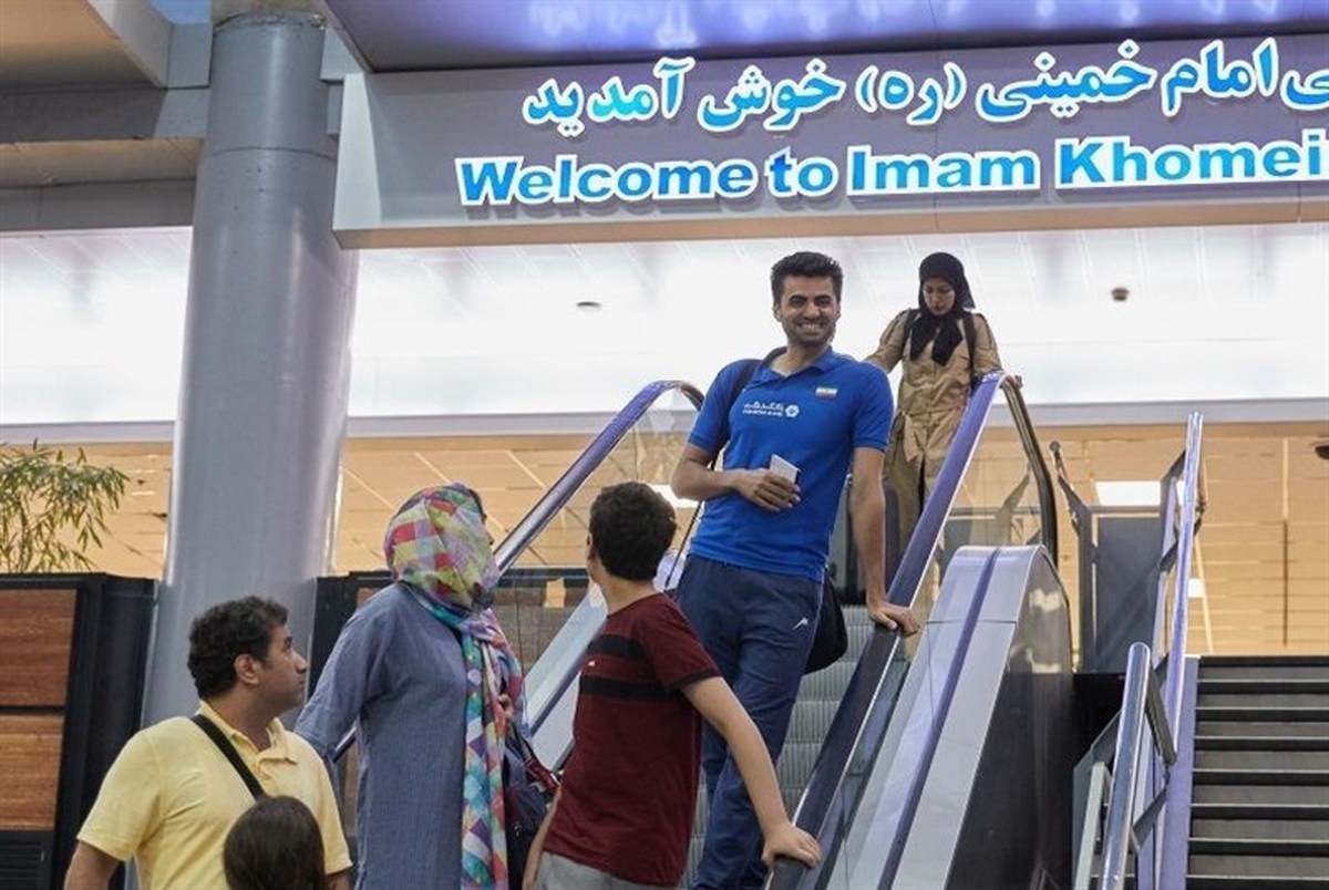 ملی پوشان والیبال وارد ایران شدند+ تصاویر