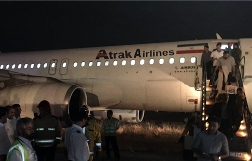 فرود اضطراری یک فروند هواپیما در فرودگاه یزد