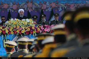 مراسم گرامیداشت روز ارتش جمهوری اسلامی ایران در جوار حرم امام خمینی(س)-1/ رژه