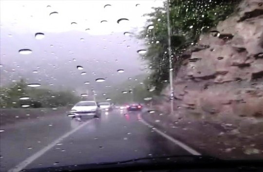 بارندگی و مه در جاده های شمالی خراسان رضوی