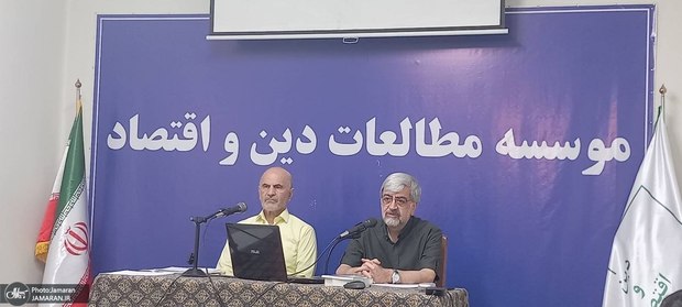  علیرضا بهشتی: نمی‌توان نابسامانی‌های امروز را به گردن بنیانگذاران انقلاب انداخت / نسخه ایرانی نئولیبرالیسم عامل وضع موجود اقتصاد است