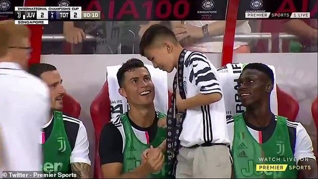 اقدام جالب رونالدو برای هوادار خردسال یوونتوس + عکس

