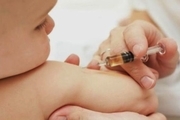 خانواده‌ها برای دریافت واکسن فلج اطفال به مراکز بهداشت مراجعه کنند