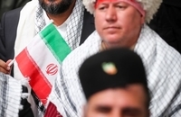 مراسم روز بسیج در حسینیه امام خمینی(ره) با حضور فرمانده کل سپاه پاسداران و هزاران تن از بسیجیان (5)