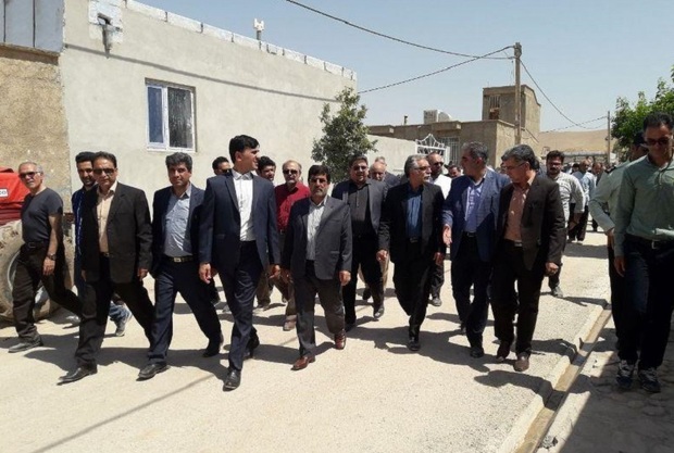 معاونان عمرانی کشور از مناطق زلزله زده کرمانشاه بازدید کردند
