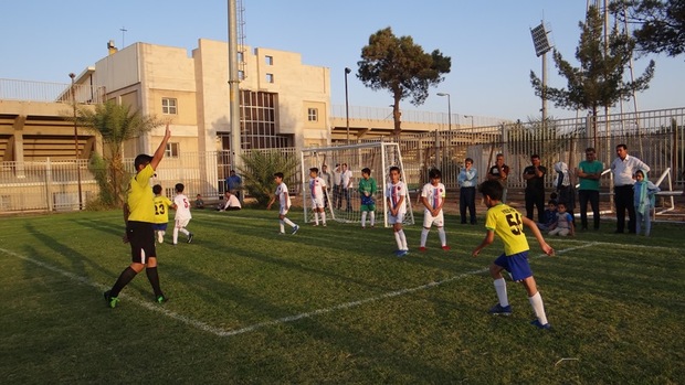 جشنواره مدارس فوتبال یزد در رده سنی کمتر از 10 سال برگزار شد