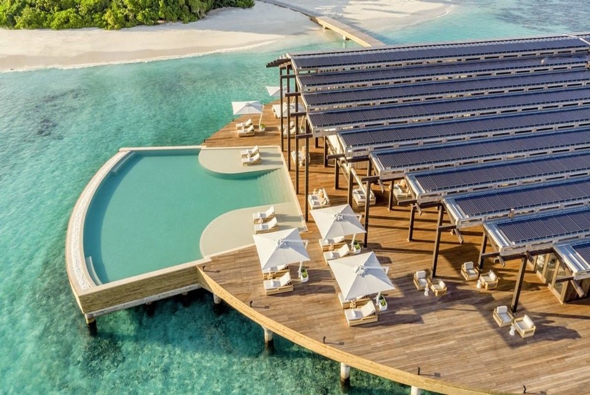 ساخت استراحتگاه تفریحی با سقف خورشیدی