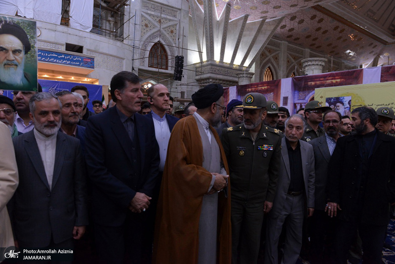 مراسم بزرگداشت روز جمهوری اسلامی در حرم مطهر امام خمینی(س)