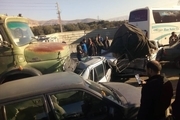 تصادف زنجیره ای ۵ خودرو در اسلامشهر ۲ نفر مصدوم شد