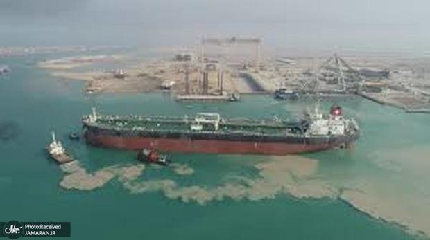 ادعای بلومبرگ: نفتکشی که در نزدیکی ونزوئلا توقیف شد، در تجارت نفت ایران نقش داشت/ این نفتکش اوایل ۲۰۲۵ دو بار نفت خام ایران را به چین منتقل کرد/ ناوگان سایه‌ای که صادرات نفت ایران، ونزوئلا و روسیه را انجام می‌دهد، شامل ۹۷۸ کشتی است، ۱۹ درصد ناوگان جهانی!