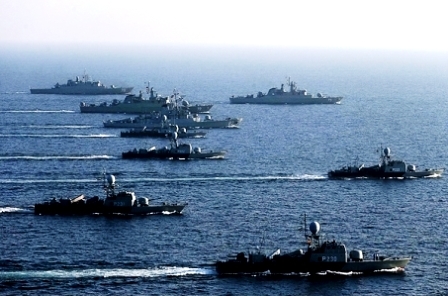 رژه دریایی نیروهای مسلح در خلیج فارس و تنگه هرمز برگزار شد