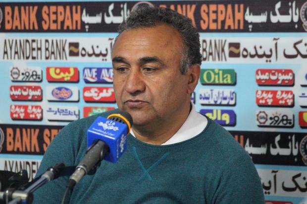 مسئولان بجای هدیه دادن پیراهن ملوان حامی تیم باشند