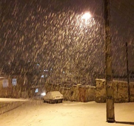 بارش اولین برف زمستانی در ارومیه   مدارس در آذربایجان‌غربی تعطیل شدند