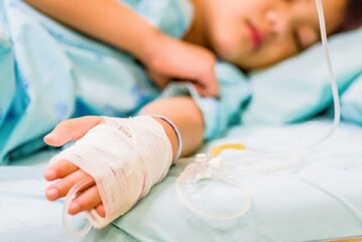 رنج های جدید برای کودکان مبتلا به سرطان در ایران؛ از قرض کردن دارو تا عفونت به دلیل تزریق داروی مشابه هندی