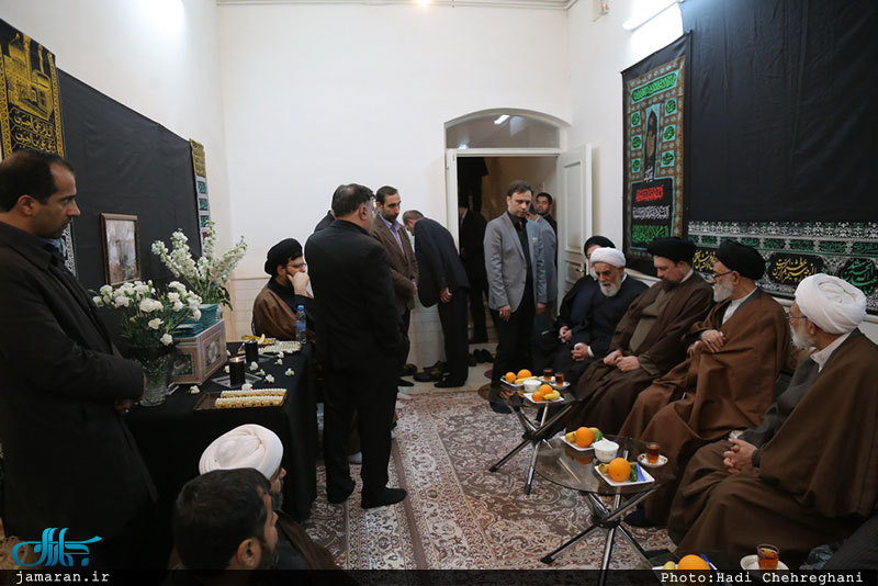 حضور سید حسن خمینی در منزل مرحوم حاج شيخ محمد حسن قرهى(ره)