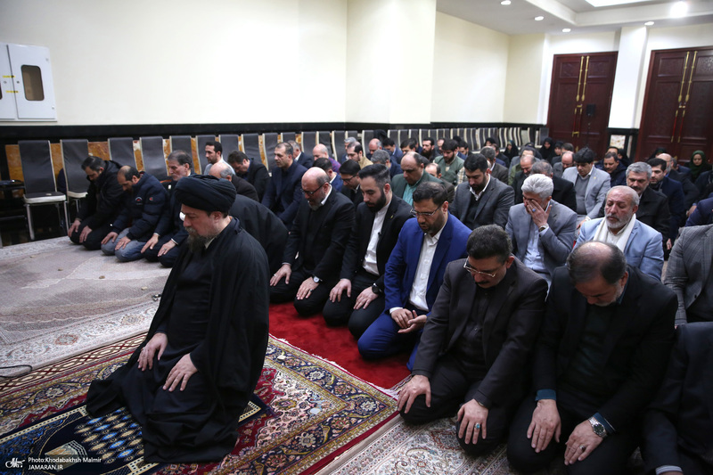 دیدار با رئیس و جمعی از کارکنان بنیاد مستضعفان با سیدحسن خمینی