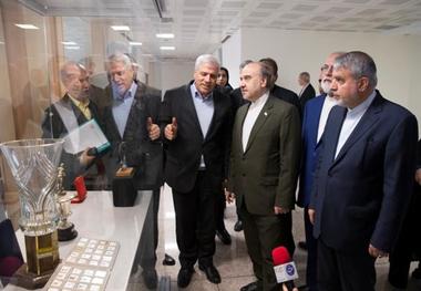 برگزاری مراسم اهدای مدال، کاپ و یادبود افتخار آفرینان ورزش کشور 
