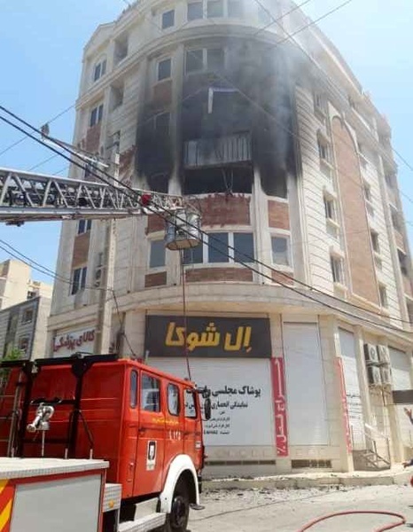آتش سوزی در مجتمع تجاری در اهواز  حادثه تلفات جانی در پی نداشت