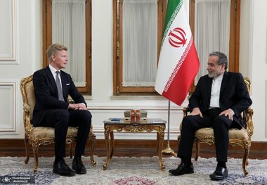 دیدار نماینده ویژه دبیرکل سازمان ملل در امور یمن با وزیر خارجه ایران/ عراقچی: آمریکا نمی‌تواند با حمله به یمن و کشتار مردم بی‌گناه مدعی اعاده ثبات در منطقه شود