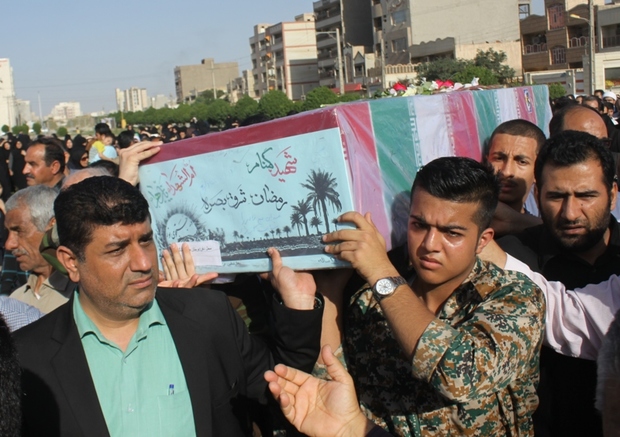 آیین تشییع و تدفین پیکر مطهر 2 شهید گمنام در اهواز برگزار شد