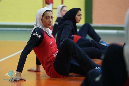 والیبالیست گلستانی برای حضور در مسابقات قهرمانی زنان آسیا آماده می شود