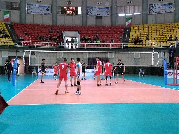 لیگ دسته یک والیبال جوانان کشور؛ توقف تیم تهران در مقابل ستاره های جهانی آذربایجان غربی