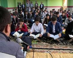 رقابت 2 هزار دانش آموز در مرحله استانی مسابقات قرآن، عترت و نماز