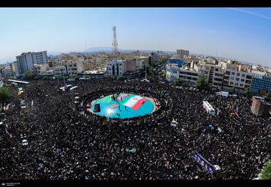 تشییع باشکوه پیکر رئیس جمهوری و یارانش در تهران- 4